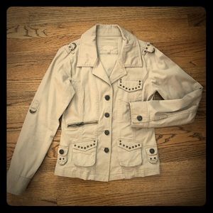 PRICE DROP- Vintage Love n’ Peace✌️ -Cotton stretch jacket with studs